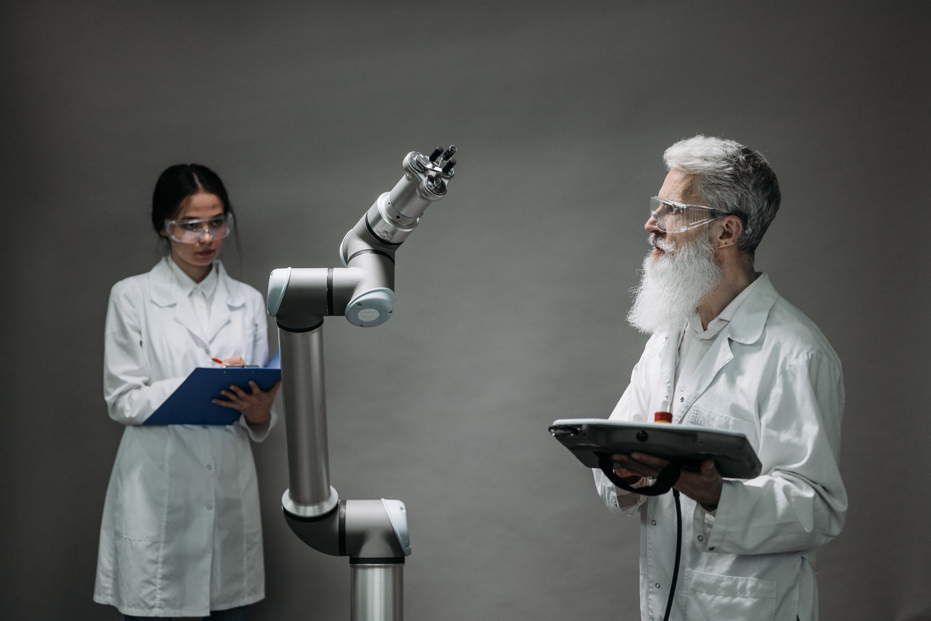 삼성 로봇패권 경쟁 승부 - robotics research lab engineers