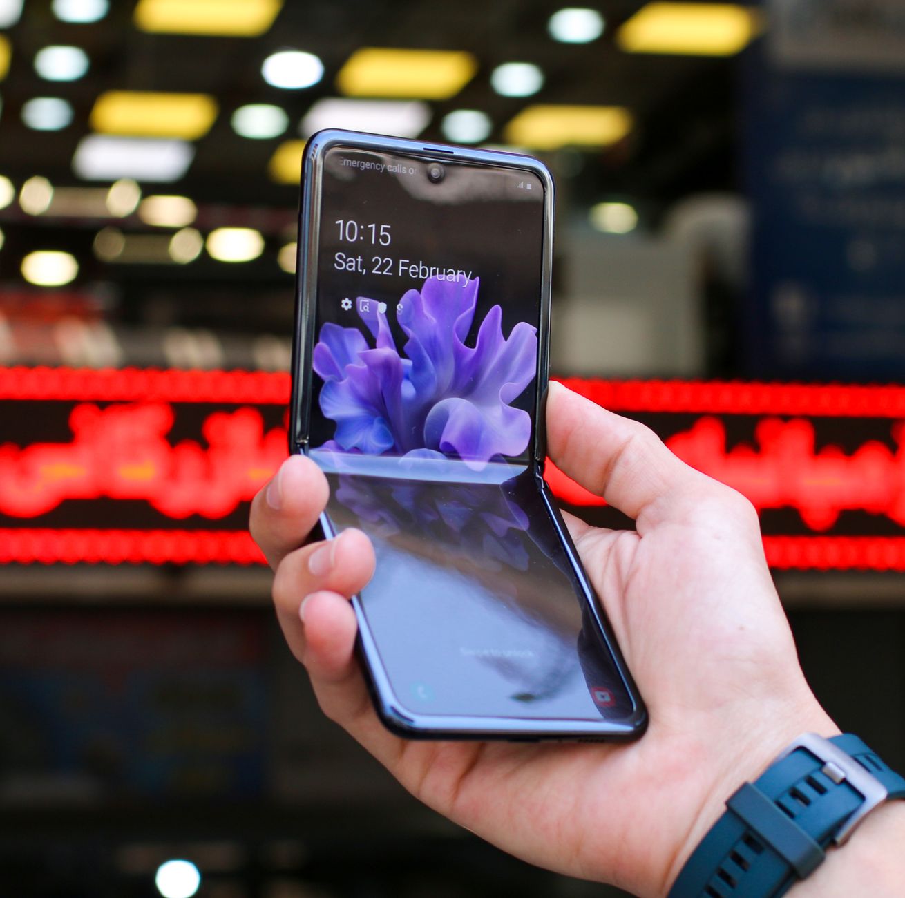 삼성전자 갤럭시 z폴드8, 울트라,플립8공개 - Samsung Galaxy Z Fold unfolded hands on