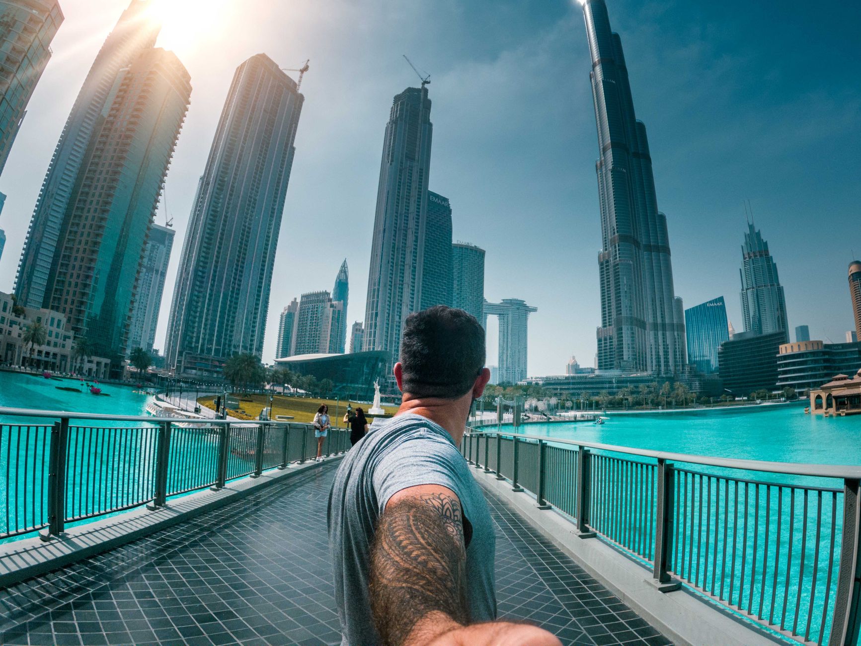Dubai So Desperate For Visitors That It Launches Tourism Refer-A-Friend Program - Dubai skyline tourists sightseeing