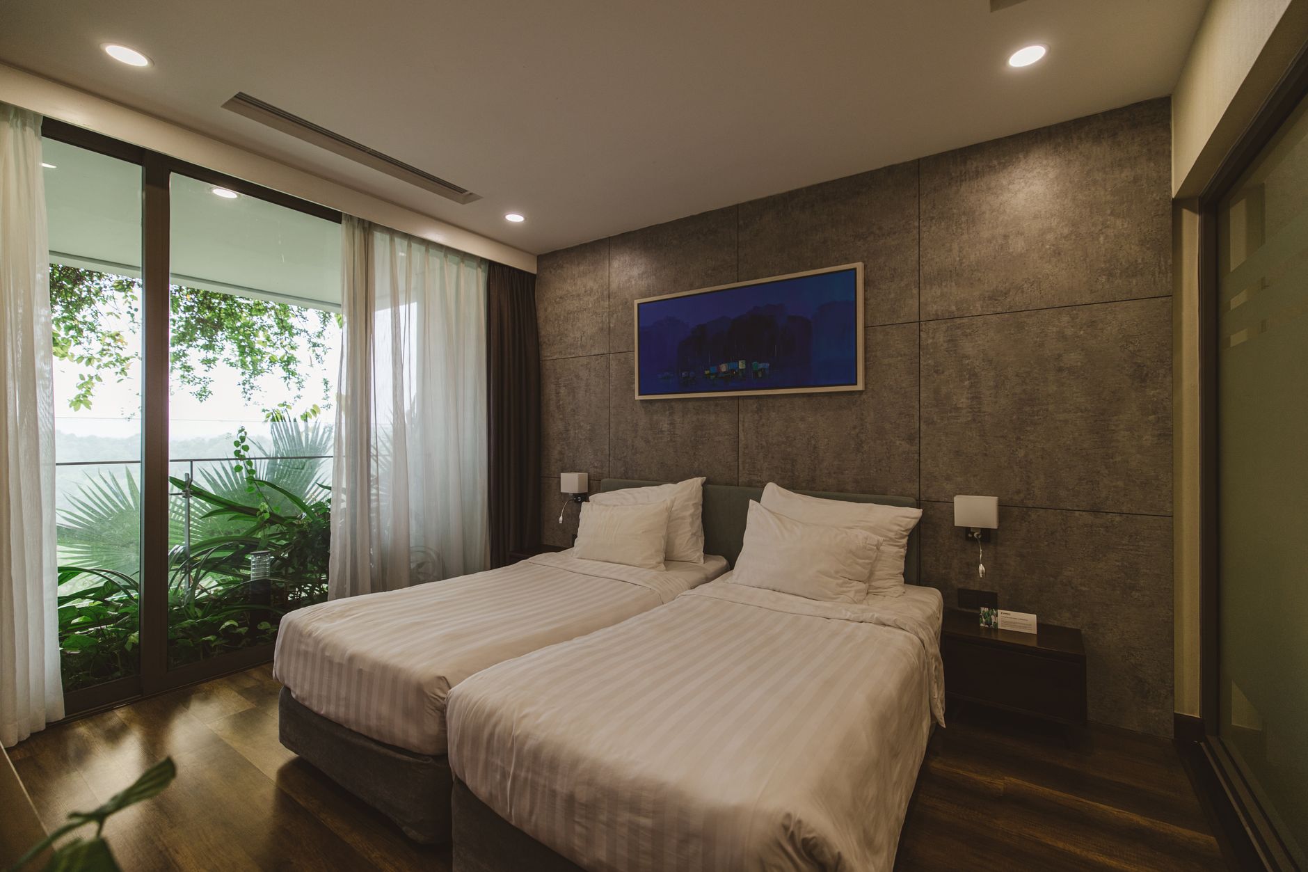 어떤 주요 신용카드가 호텔 엘리트 등급을 제공하나요? - hotel suite upgrade room with view
