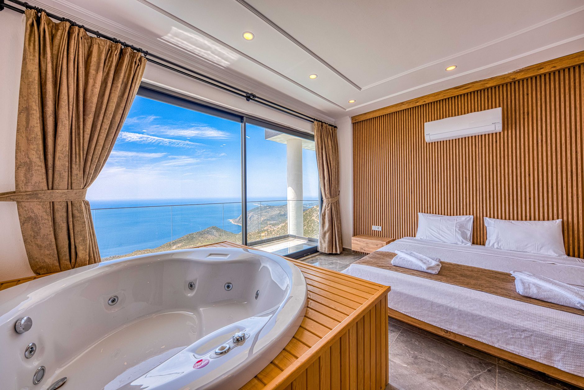 Amex adds Leading Hotels of the World as a transfer partner - boutique hotel room ocean view