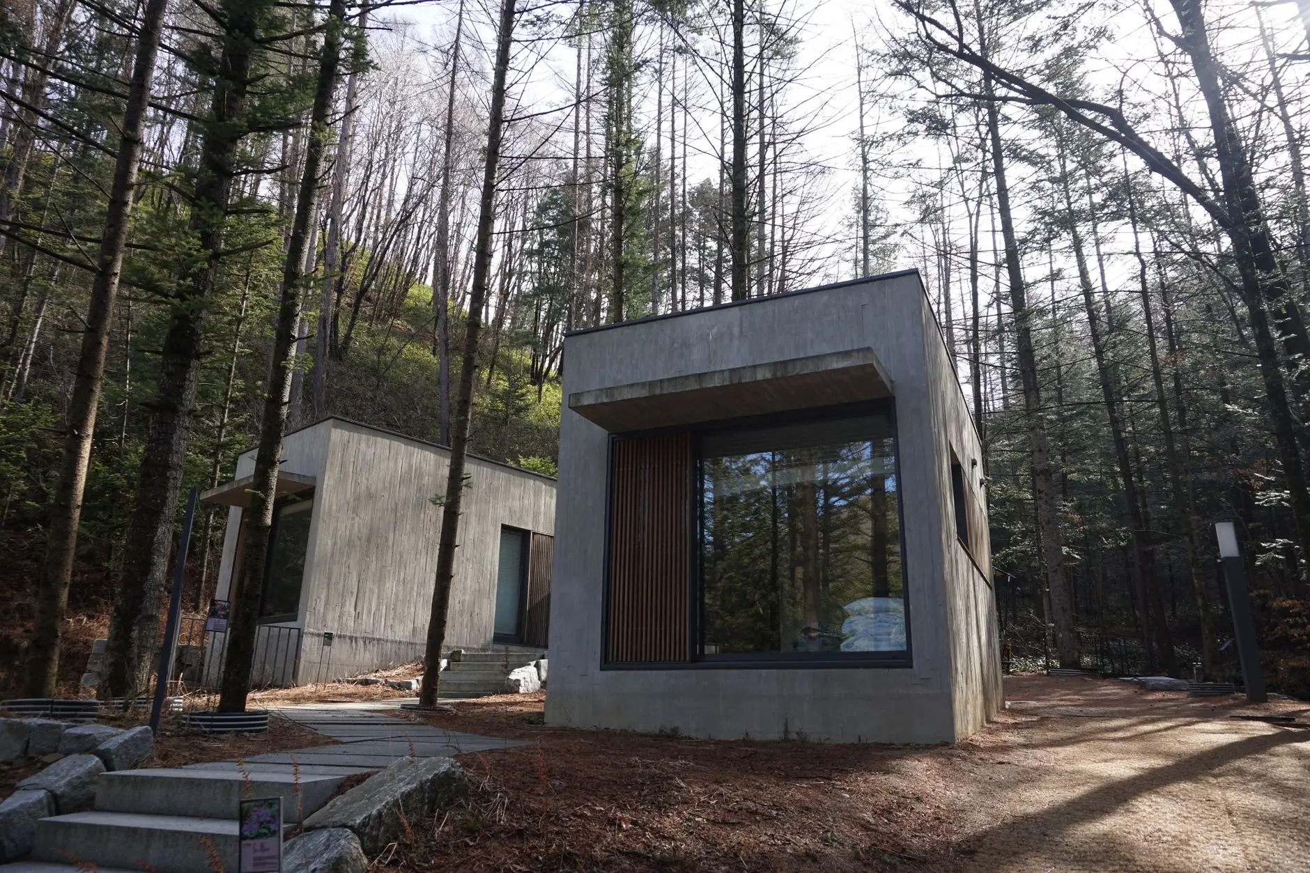 외국인관광객 2천만 시대. 우리 숙소는 그들에게 매력적인가? - rural pension exterior in Gangwon province Korea