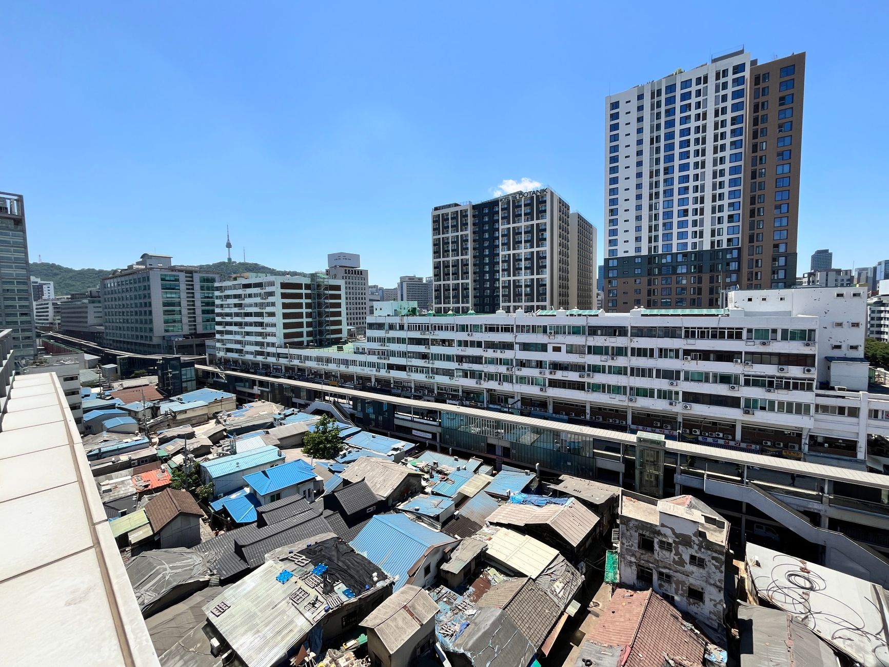 PF확대·규제완화로 '과감한 공급'…투기적 비거주 선별은 신중 - new apartment construction site South Korea