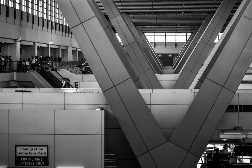 지역관광 열풍에 지방공항 외국인 입구 최 - airport customs immigration line travelers